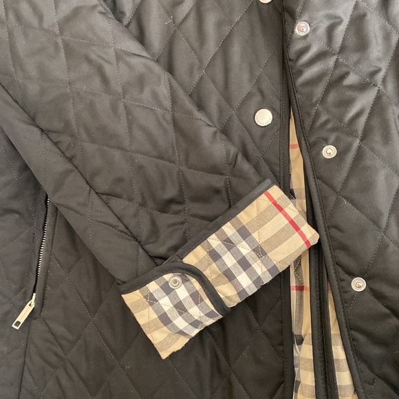 Burberry London Quilted Coat - Picture 5 of 7